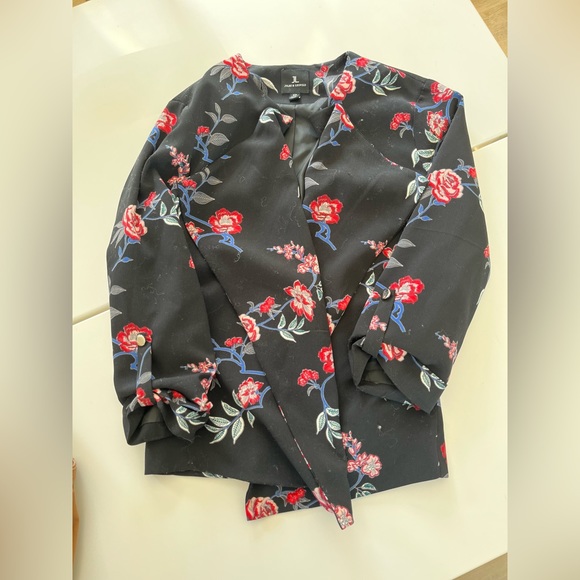 Blazer - Picture 1 of 2